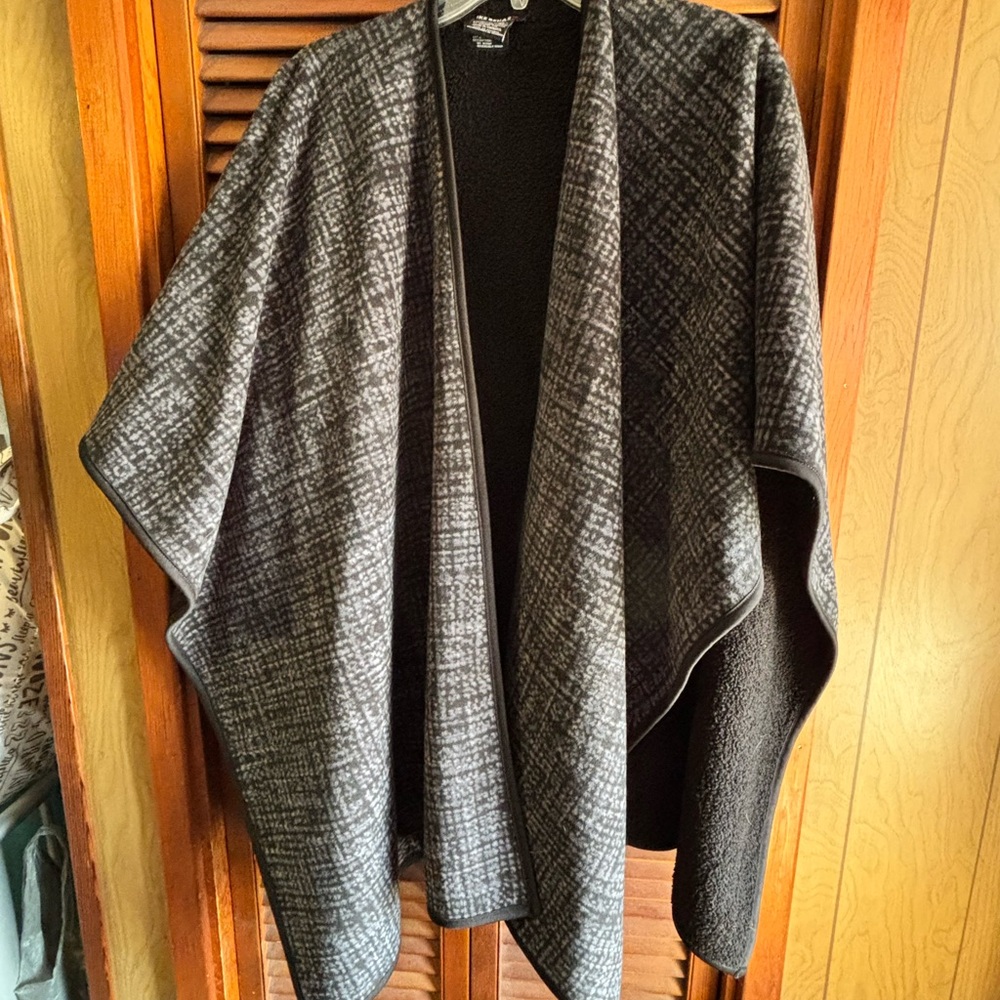 Ike Behar Charcoal and Black Textured Cape